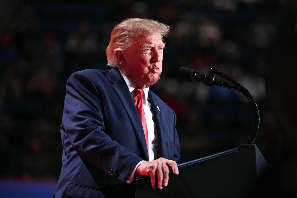Presidente dos Estados Unidos, Donald Trump, durante comício no Texas. — Foto: MANDEL NGAN/AFP