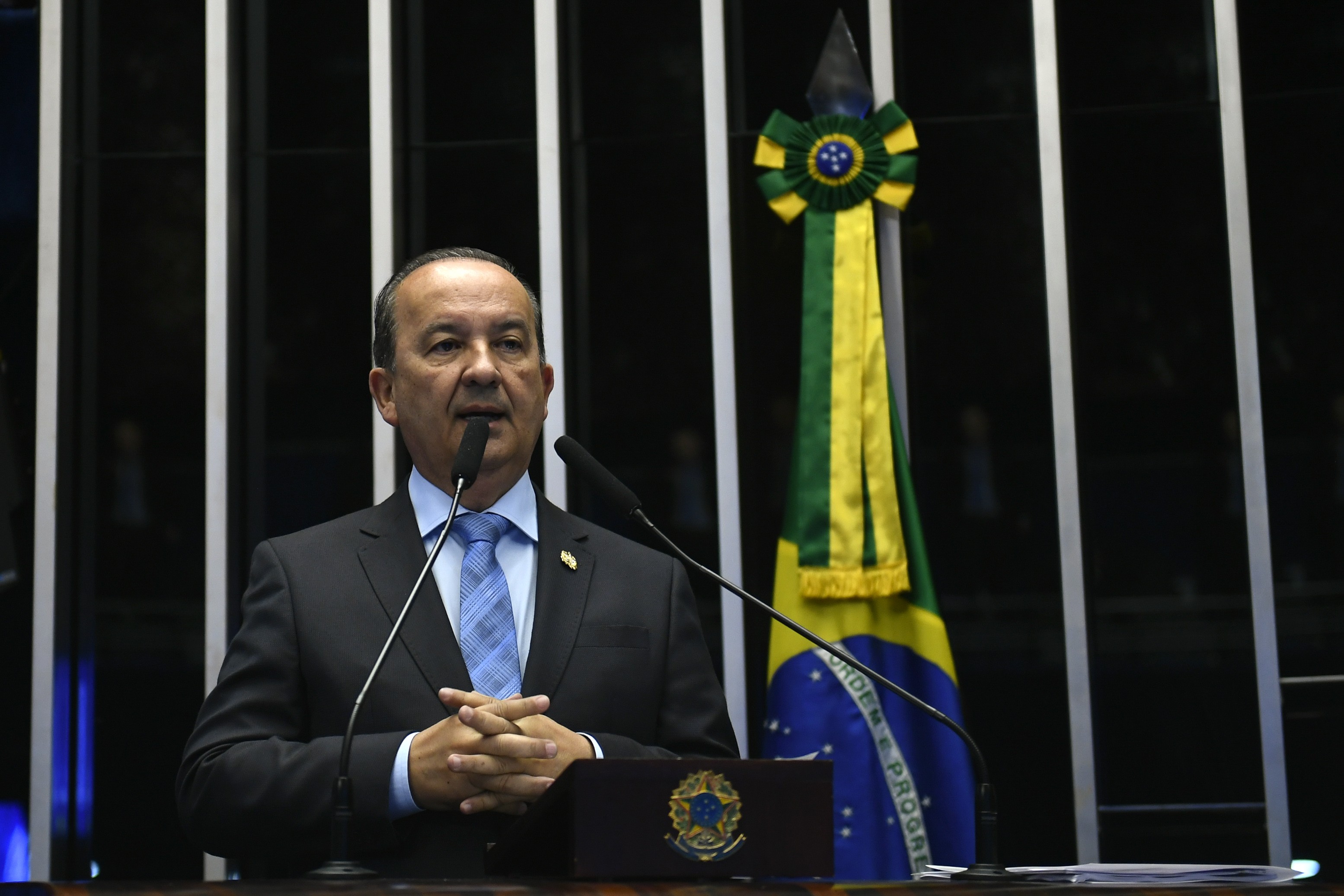 PL oficializa Jorginho Mello em SC; Carol De Toni e Carlos Bolsonaro vão disputar o Senado - QTU Questões do Universo