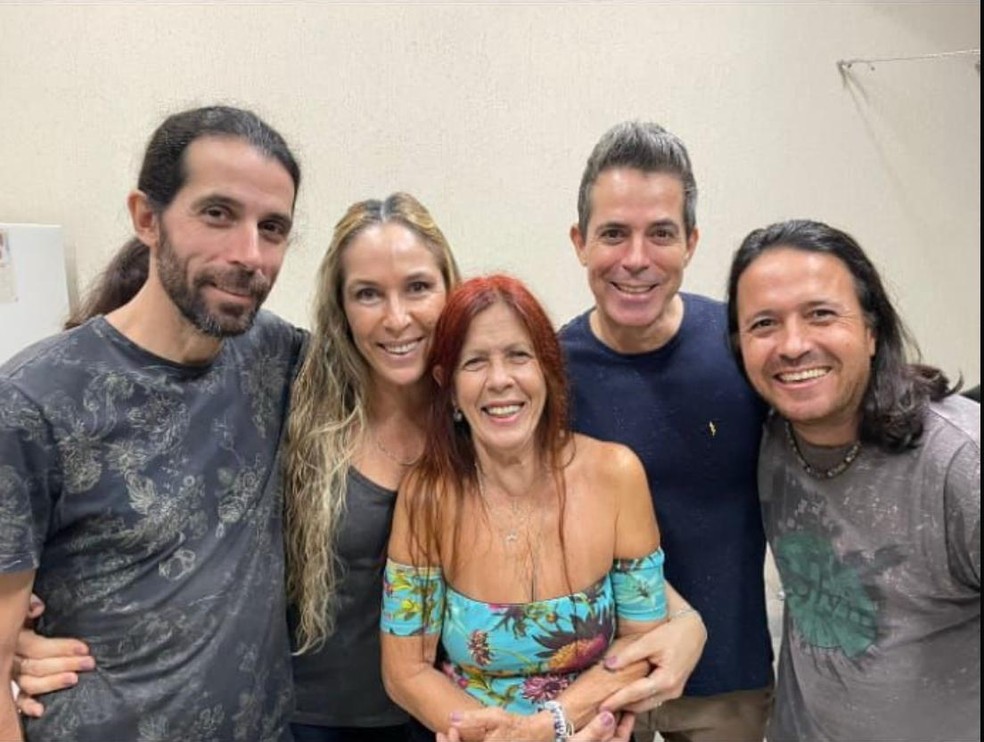 Maria Aparecida com os filhos — Foto: Arquivo Pessoal