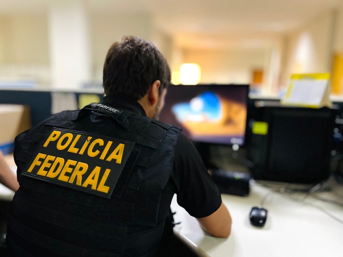Operação da PF prende 12 pessoas e mira esquema de tráfico internacional de drogas em SP