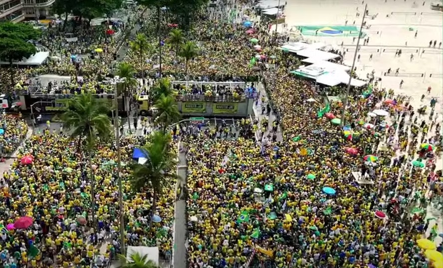 Bolsonaro e aliados participam de ato pela anistia aos presos do 8/1 em Copacabana | Política | cbn