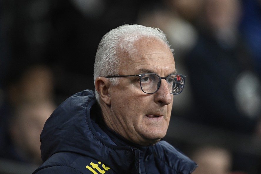 Dorival Júnior estreia no comando da Seleção Brasileira