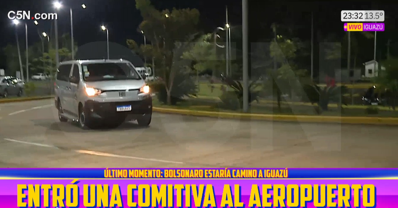Após entrada na Argentina, imprensa do país viu van brasileiro chegando 'de forma incomum' em aeroporto; veja vídeo