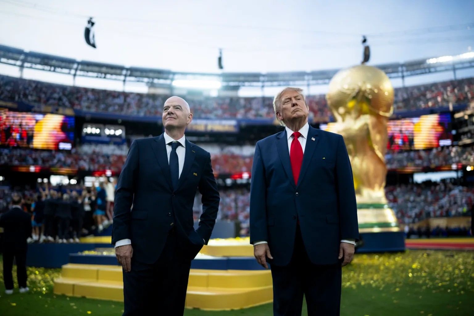 Empresa de irmão do genro de Trump deve liderar investidores para compra das competições da Fifa, diz jornal - QTU Questões do Universo