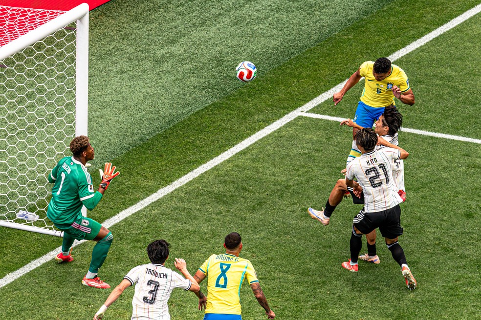 Casemiro cabeceia para marcar para o Brasil na Copa do Mundo 2026 — Foto: Danilo Fernandes/Fotoarena/Agência O Globo