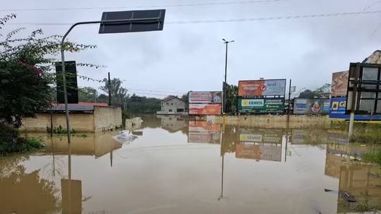 'Onde o Estado já não chegava antes da enchente, segue não chegando', diz pesquisador da Fiocruz