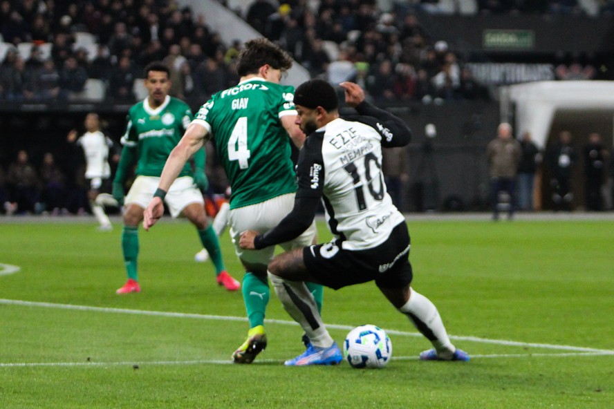 Palmeiras e Corinthians decidem hoje quem segue na Copa do Brasil