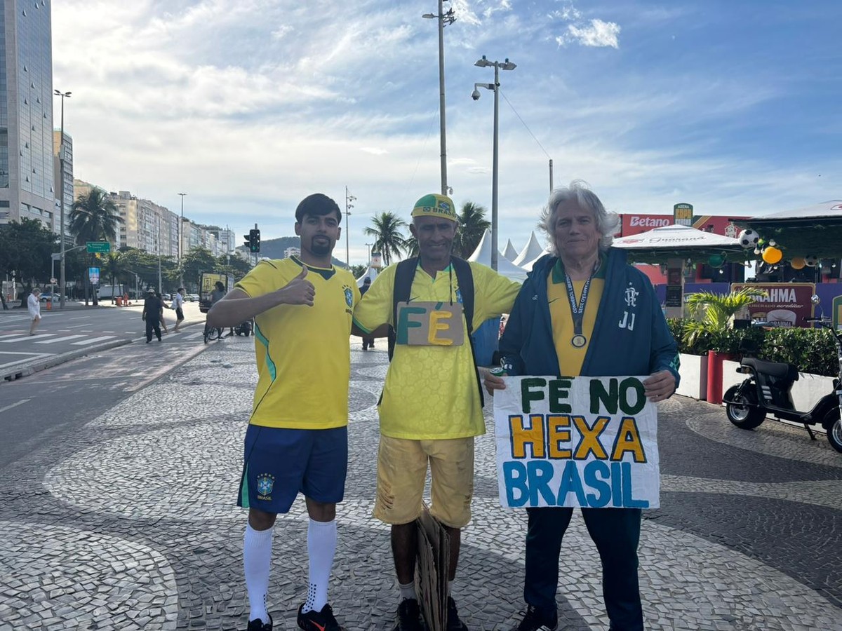 Torcedores saem para às ruas vestidos de Brasil sob expectativa da estreia da Seleção na Copa