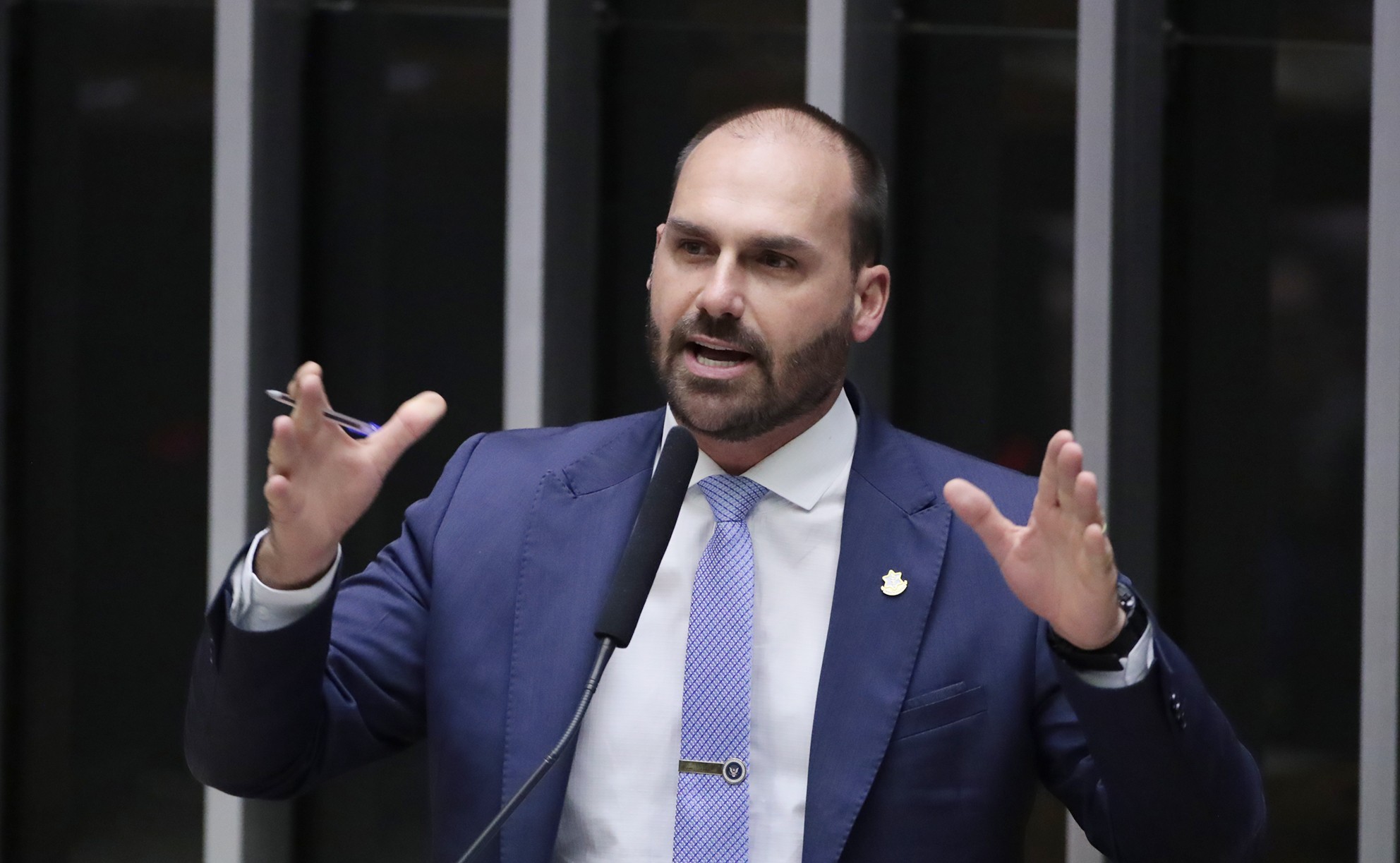 Eduardo Bolsonaro atuava como escrivão da PF desde 2010, mas estava fora do cargo após ir para os EUA - Foto