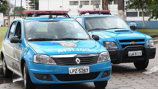Motorista sequestrado é resgatado ferido no Complexo da Pedreira após ser vítima de roubo de carga