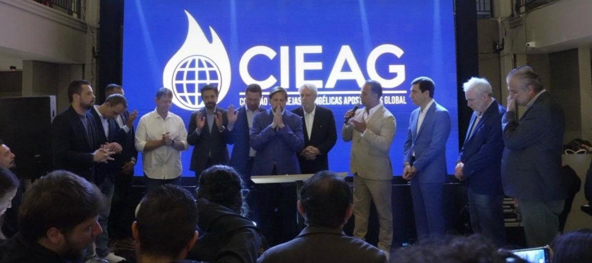 Tarcísio de Freitas se reúne com pastores em SP em busca de apoio do eleitorado evangélico