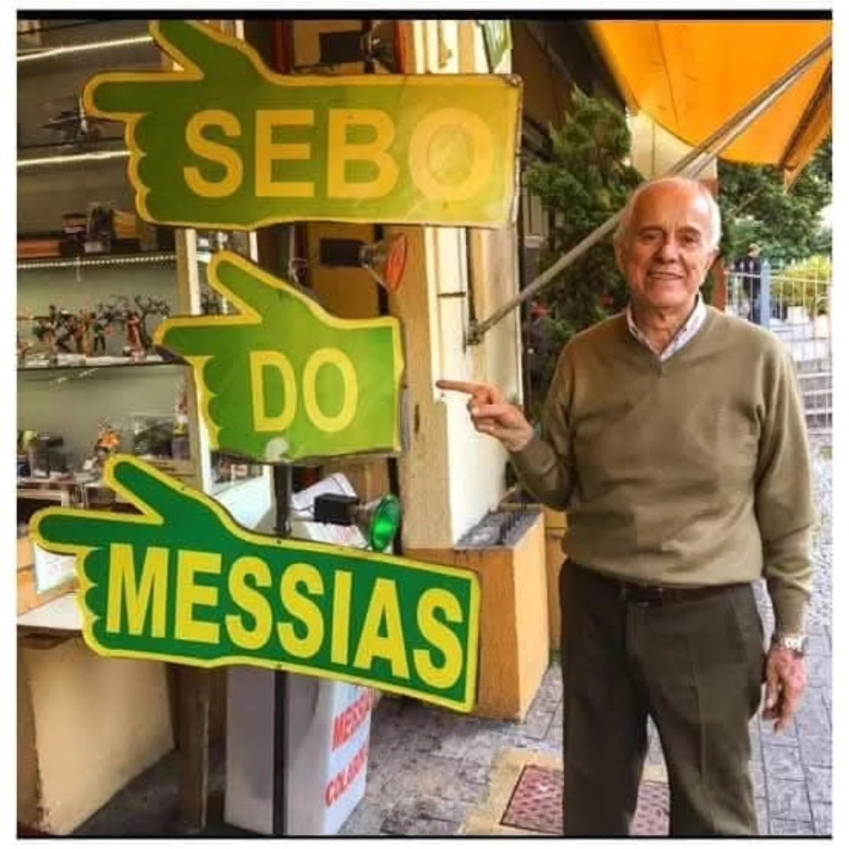 Fundador do maior sebo da América Latina, localizado em São Paulo ...