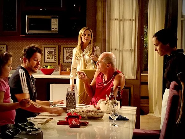 Cena da novela Avenida Brasil — Foto: Reprodução/TV Globo