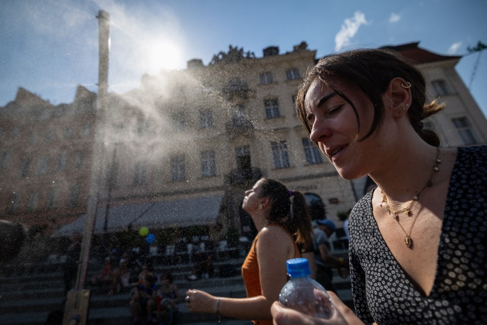Onda de calor no verão europeu — Foto: WOJTEK RADWANSKI / AFP