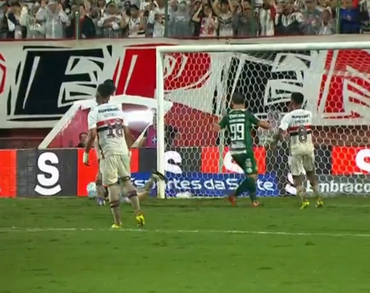 São Paulo anuncia contratação de Artur por empréstimo até o final de 2026