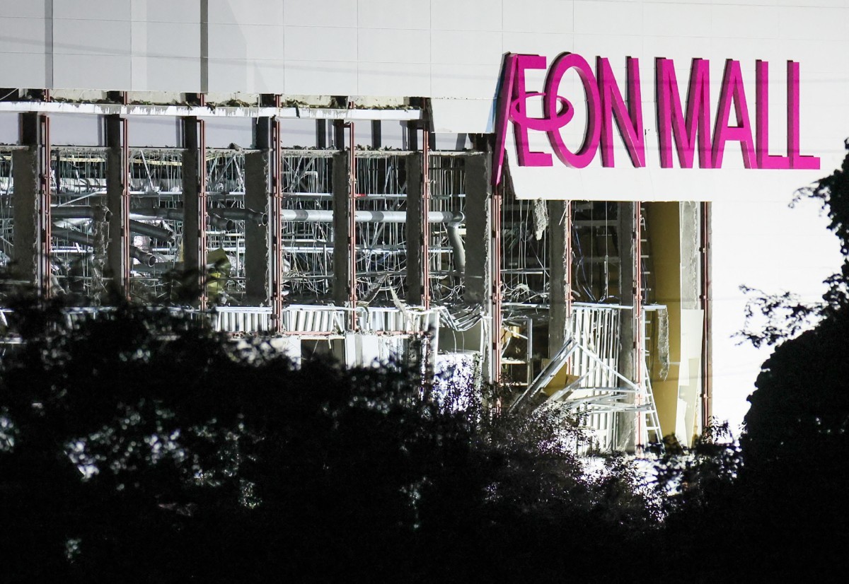 Shopping destruído em terremoto no Japão tinha acabado de ser reinaugurado; local foi fechado por tremor em 2016