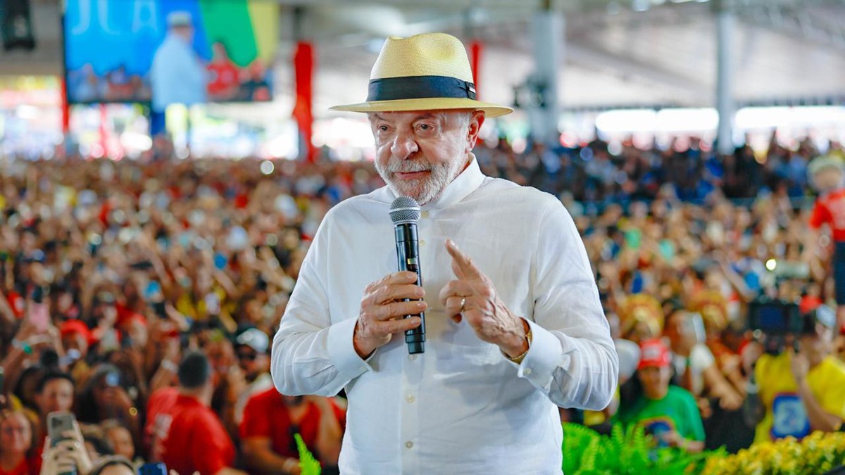 Na reta final da campanha, governo prepara programa para reduzir endividamento das famílias