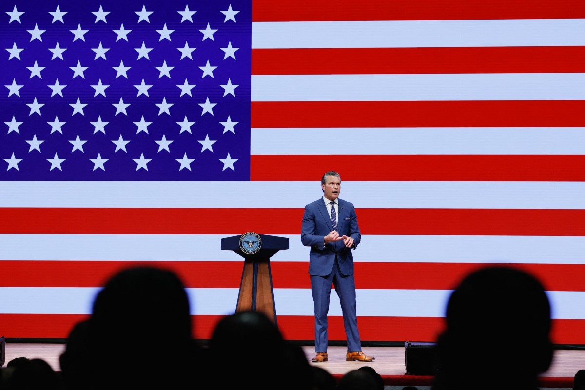 Secretário de Trump cria Escritório de Assuntos Religiosos do Pentágono: 'vestindo armadura de Deus' - Foto