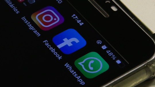 Usuários do Facebook e Instagram recebem email sobre IA generativa da Meta; entenda