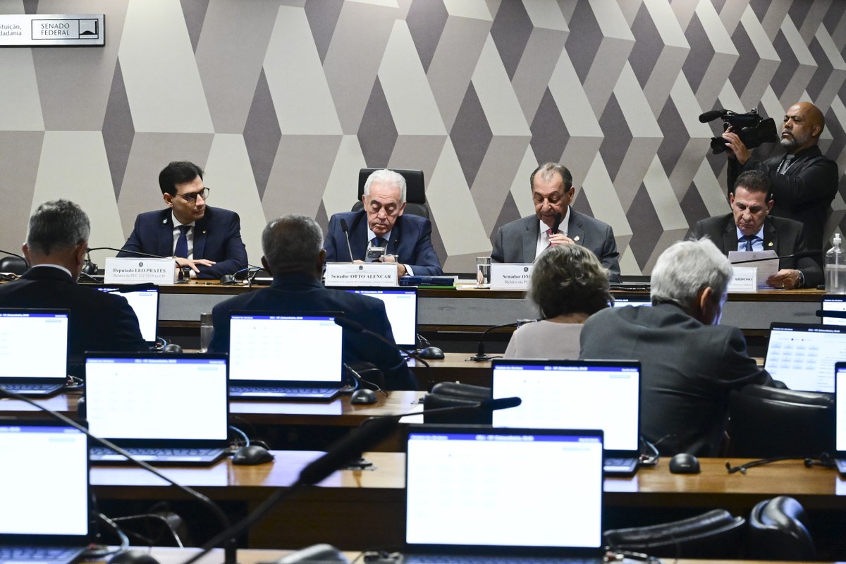 PEC do fim da escala 6x1 é aprovada na CCJ do Senado e segue para última etapa da votação