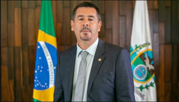 Deputado é alvo de buscas por suspeita de ligação com facção