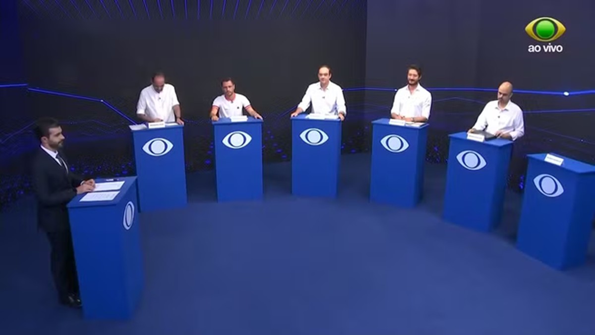 Mateus Simões é alvo de adversários no primeiro debate em Minas Gerais