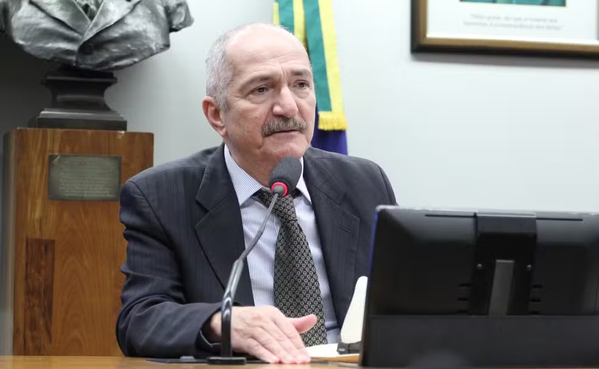 Democracia Cristã abre processo de expulsão Aldo Rebelo