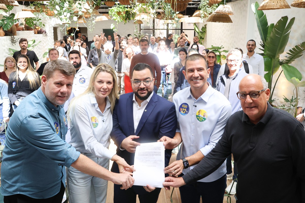 Douglas Ruas assina carta-compromisso com Abrasel e promete rigor na fiscalização de concessionárias