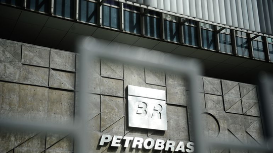 Petrobras aprova distribuição de 50% do total de dividendos extraordinários