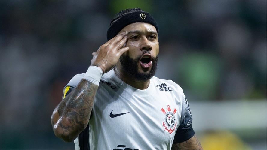 Memphis Depay, em partida pelo Corinthians