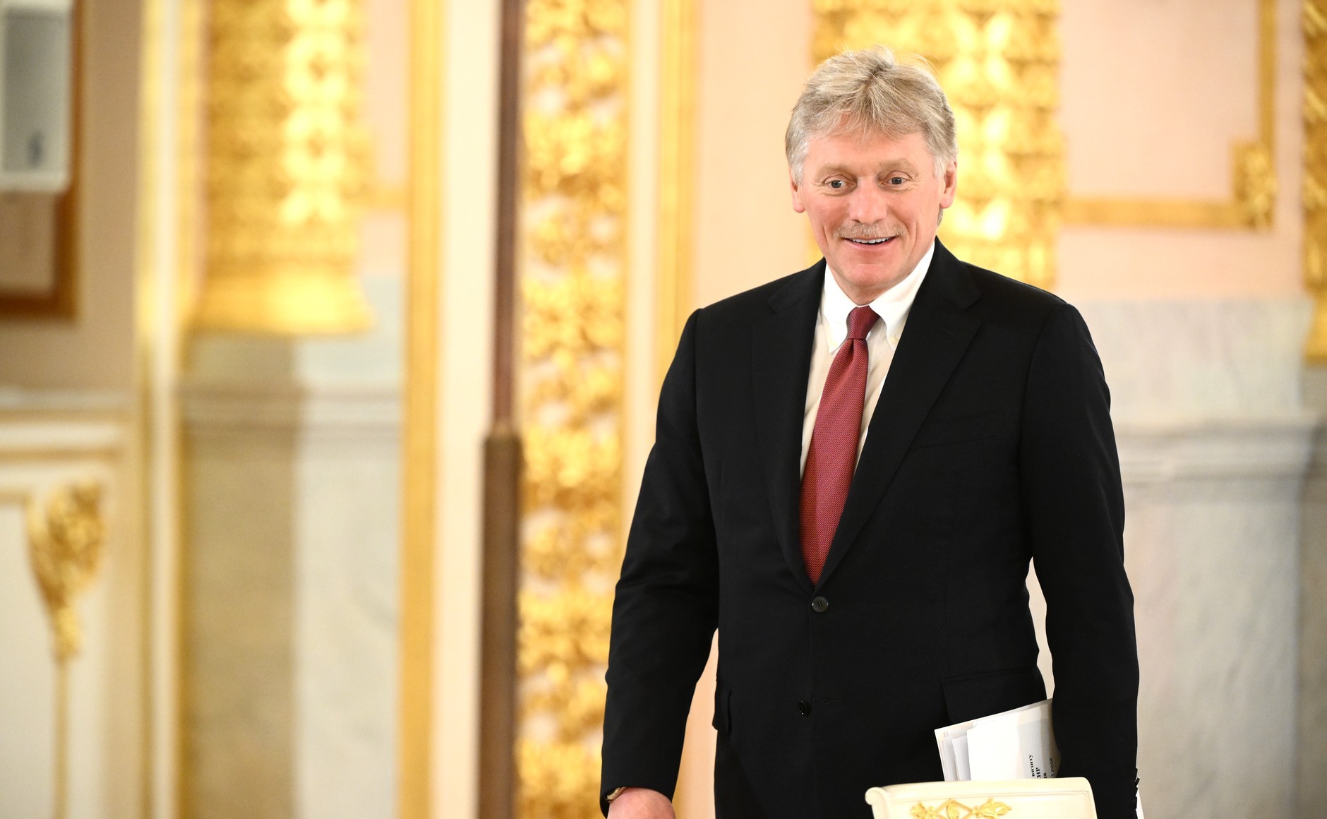 Kremlin diz que Reino Unido está ‘jogando lenha na fogueira’ ao apoiar a Ucrânia - QTU Questões do Universo