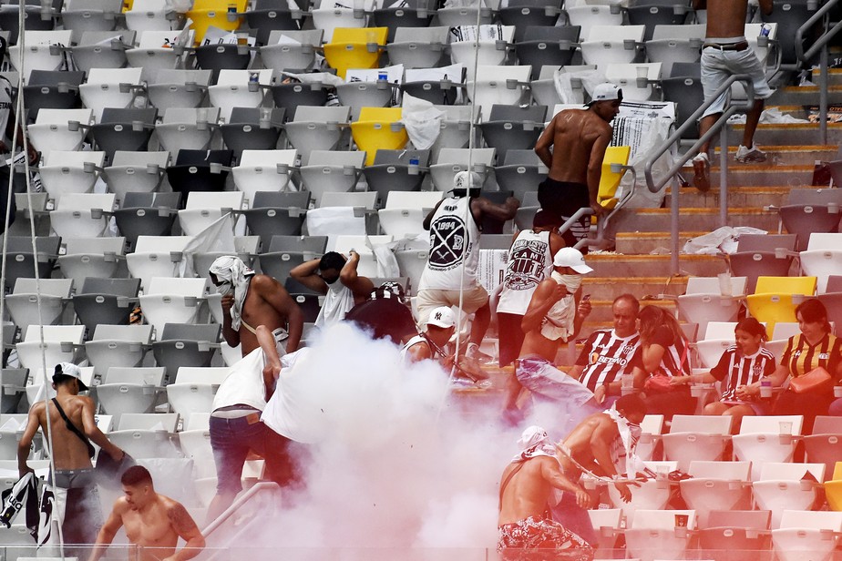 STDJ pune Atlético-MG em seis jogos por episódios de violência na