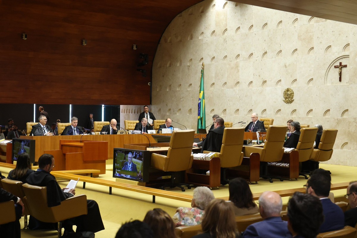 STF forma maioria para autorizar pagamento de parte de penduricalhos a magistrados