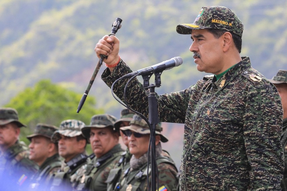 Nicolás Maduro em evento com forças militares da Venezuela. — Foto: ZURIMAR CAMPOS / Venezuelan Presidency / AFP