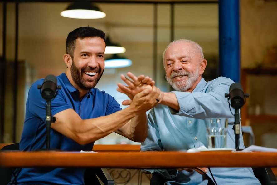 Após debate na TV Globo, Lula fez rápida participação na live de Janones