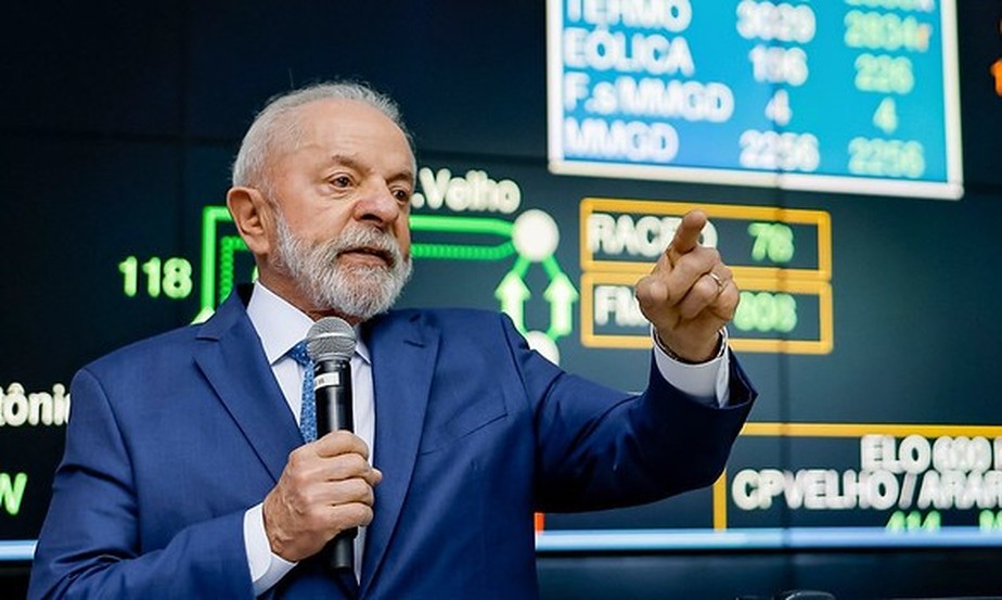 'Lula não vai atacar Trump, mas indiretamente atacará o tarifaço', diz embaixador Rubens Fonseca