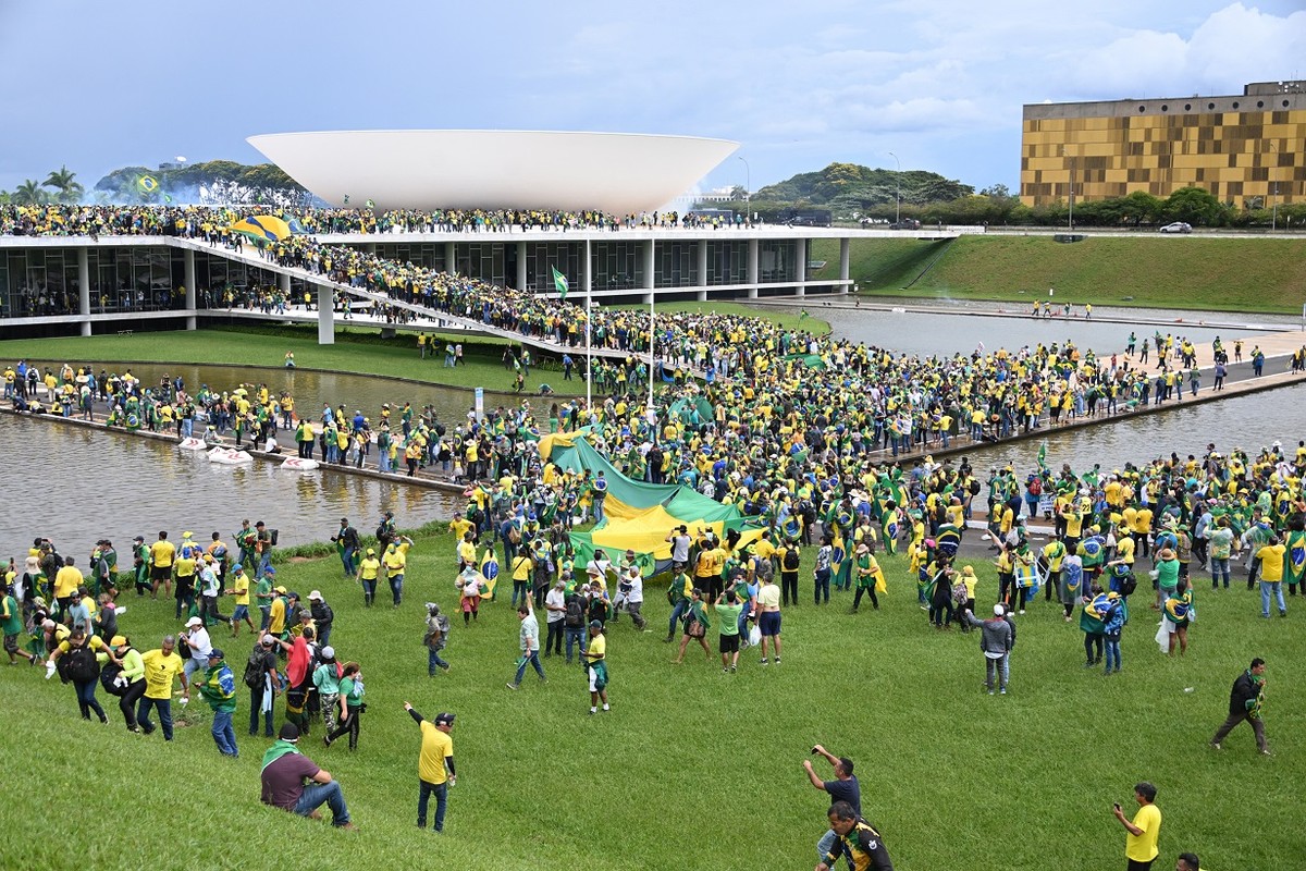 Oito de janeiro tom de discursos será de defesa da democracia e