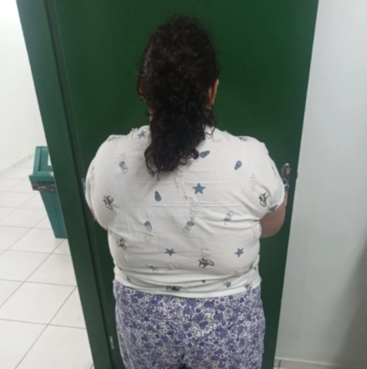 Mulher que se passava por criança em SC é indiciada no Paraná