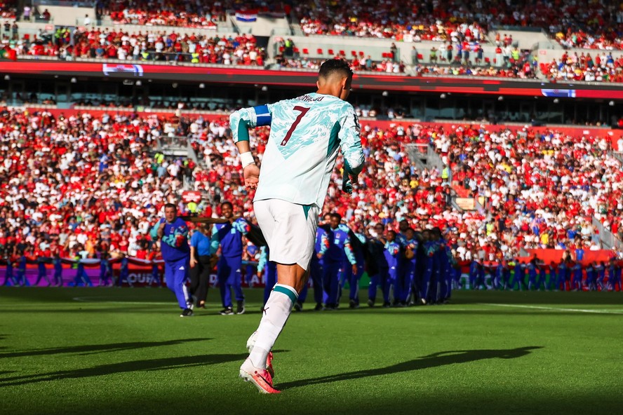 CR7 marca, Portugal vira no fim contra Cro&aacute;cia e avan&ccedil;a &agrave;s oitavas