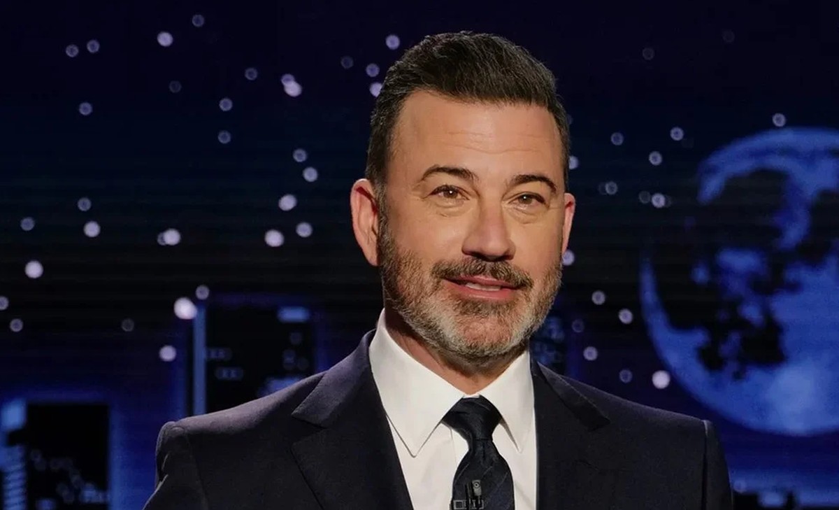 Melania Trump critica Jimmy Kimmel após ele dizer, antes de ataque, que ela tinha 'brilho de uma víuva'