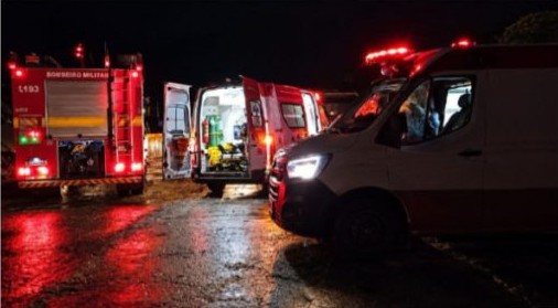 Temporais derrubam estruturas de eventos em quatro municípios mineiros e deixam mais de 30 feridos