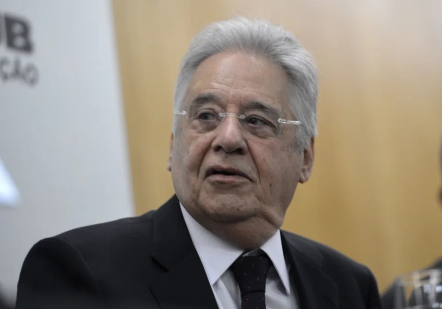 Justiça de SP determina interdição de FHC a pedido dos filhos