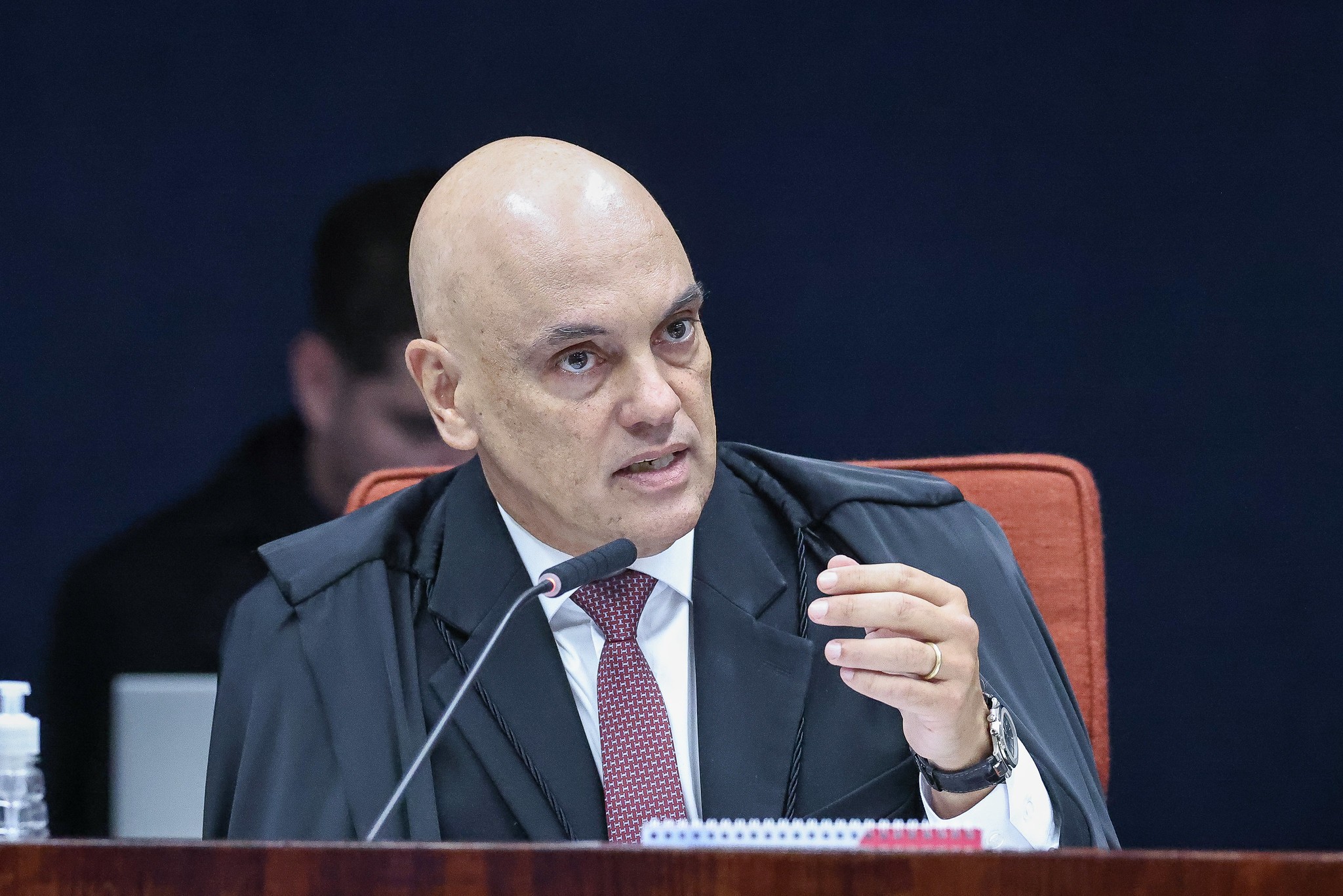 Moraes defende sigilo da fonte, mas diz que garantia não pode ser ‘escudo’ para atividades ilícitas