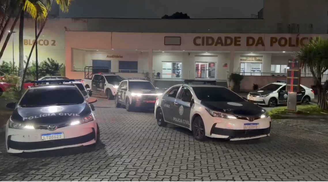 VÍDEO: presa no Complexo de Israel, 